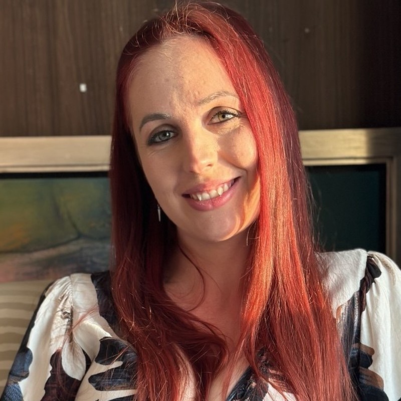 Emma Thomas, author
